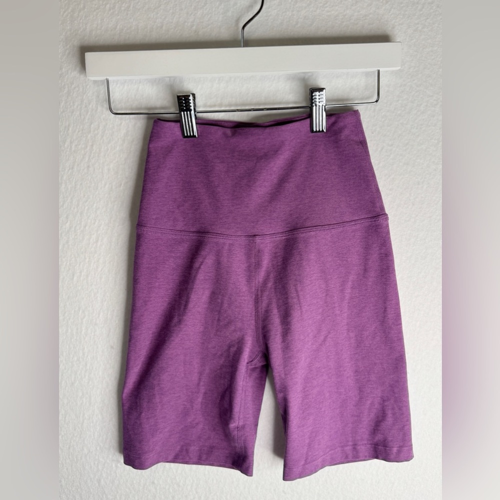 Beyond Yoga Biker Shorts Womens XS Spacedye Maroon / Deep Purple Hi Rise